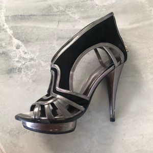 Marciano Pumps